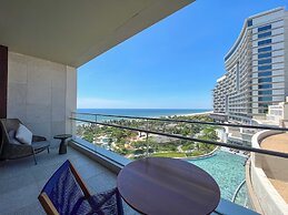 New World Hoiana Beach Resort