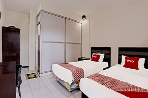OYO 91861 Pemuda Kemuning Guest House