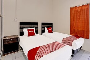 OYO 91861 Pemuda Kemuning Guest House