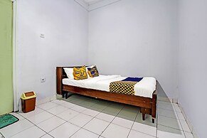 SPOT ON 91325 Pondok Hijau Guest House Syariah