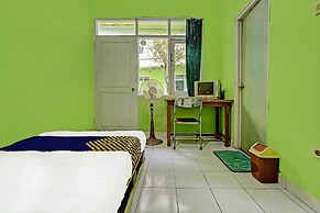 SPOT ON 91325 Pondok Hijau Guest House Syariah