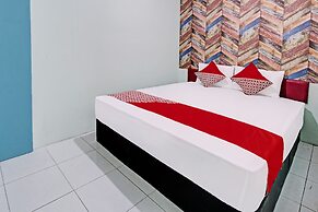 OYO Life 92032 Utama Hotel & Karaoke