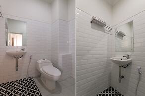 Super OYO Collection O 90023 Damar Kusumo Guest House