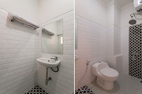 Super OYO Collection O 90023 Damar Kusumo Guest House