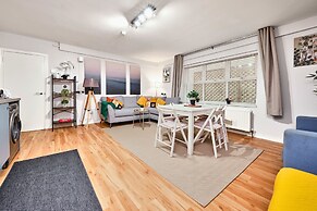 Dunluce Park - Portrush by the Sea