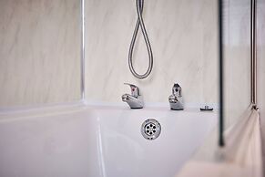 Dunluce Park - Portrush by the Sea