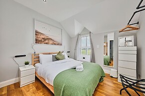 Dunluce Park - Portrush by the Sea