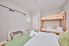 Dunluce Park - Portrush by the Sea