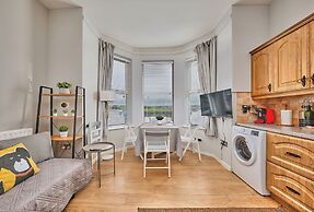 Dunluce Park - Portrush by the Sea