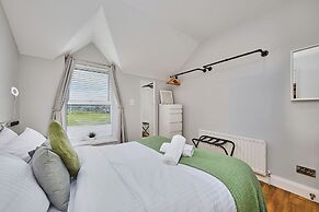 Dunluce Park - Portrush by the Sea