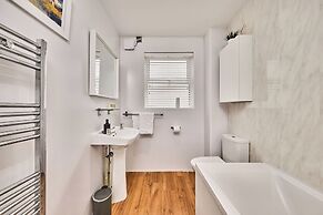 Dunluce Park - Portrush by the Sea