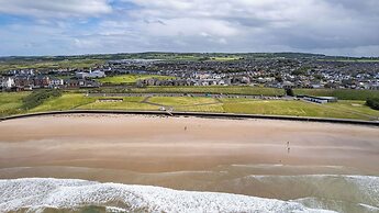Dunluce Park - Portrush by the Sea