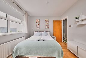 Dunluce Park - Portrush by the Sea