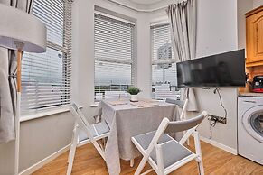 Dunluce Park - Portrush by the Sea