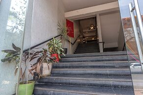 KJSP SEASONS HOTEL