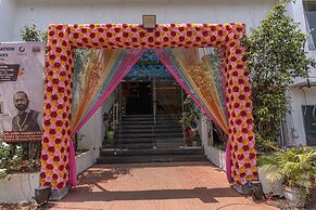 KJSP SEASONS HOTEL