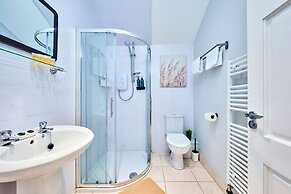 Portrush by the Sea - West Beach