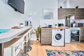 Portrush by the Sea - West Beach