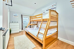 Portrush by the Sea - West Beach