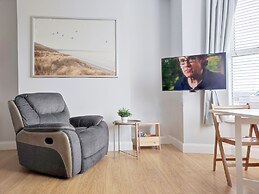 Portrush by the Sea - West Beach