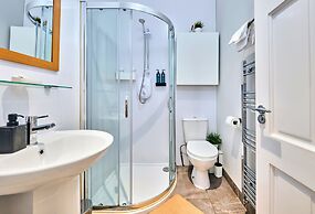 Portrush by the Sea - West Beach