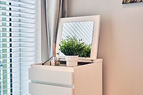 Portrush by the Sea - West Beach