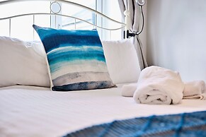 Portrush by the Sea - West Beach