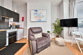 Portrush by the Sea - West Beach