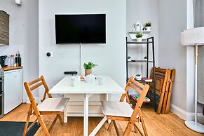 Portrush by the Sea - West Beach