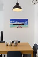 New & Bright 2BR with Balcony near Beach