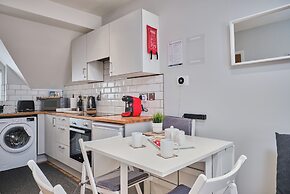 Princess Green - Portrush by the Sea