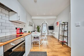 Princess Green - Portrush by the Sea