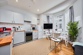 Princess Green - Portrush by the Sea