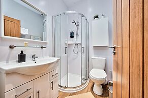 Princess Green - Portrush by the Sea