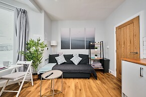 Princess Green - Portrush by the Sea