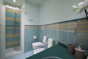 Estate4home- L'Onda Viola