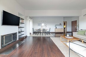 Panoramic 1BR Apt near Kallimarmaro