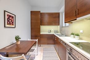 Panoramic 1BR Apt near Kallimarmaro