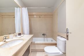 Panoramic 1BR Apt near Kallimarmaro