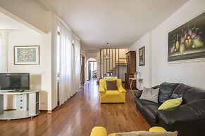 Florence Apartment-hosted by Sweetstay