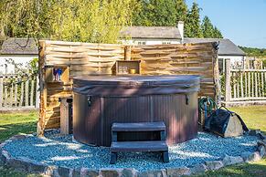 The Hideaway Hut - 1 Bed Shepherds Hut - Hereford