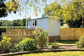 The Hideaway Hut - 1 Bed Shepherds Hut - Hereford