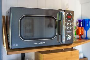 The Hideaway Hut - 1 Bed Shepherds Hut - Hereford