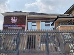 Treasureland Cottage