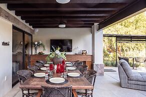 Escape to Private & Safe 5Bed with Pools