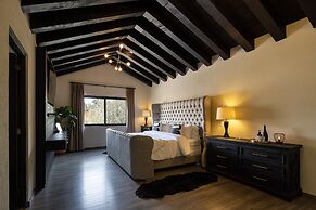 Escape to Private & Safe 5Bed with Pools