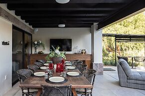 Escape to Private & Safe 5Bed with Pools