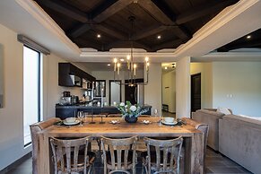 Escape to Private & Safe 5Bed with Pools