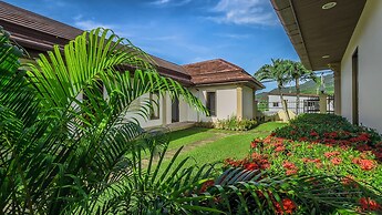 Garden bungalows 4br with private pool
