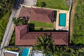 Garden bungalows 4br with private pool